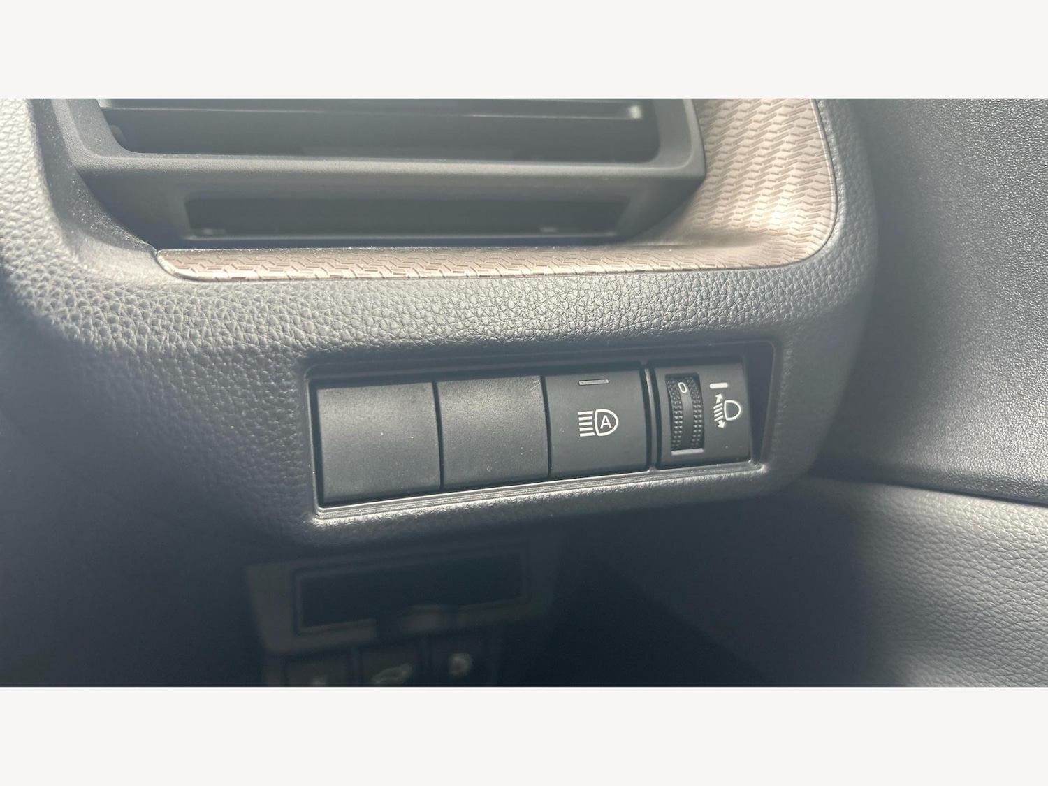 Used Toyota Prius 2024 for sale - 76440755: Photo 39