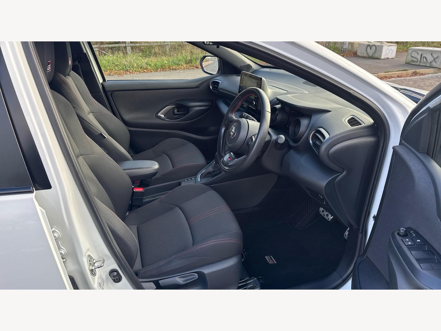 Used Toyota Yaris 2023 for sale - 76607490: Photo 13