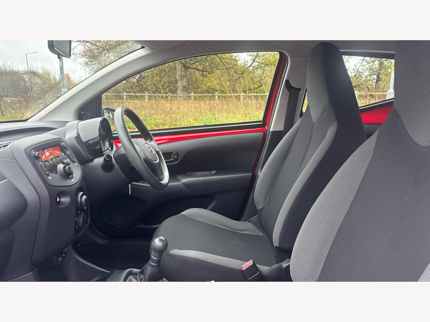 Used Toyota AYGO 2018 for sale - 76550411: Photo 12