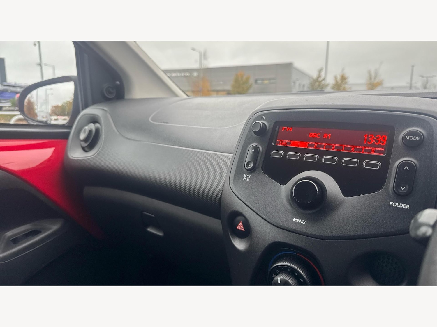 Used Toyota AYGO 2018 for sale - 76550411: Photo 28