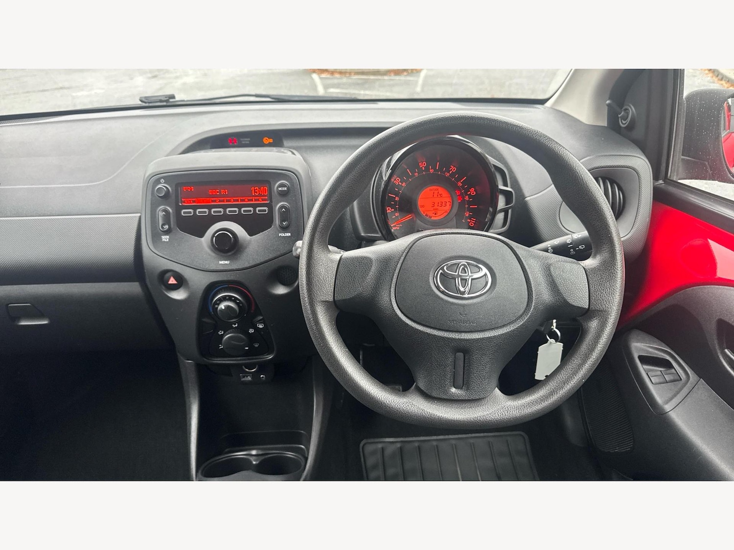 Used Toyota AYGO 2018 for sale - 76550411: Photo 8