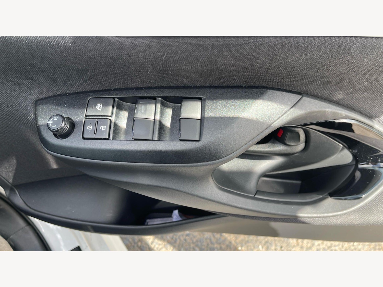 Used Toyota Yaris 2025 for sale - 78086701: Photo 30