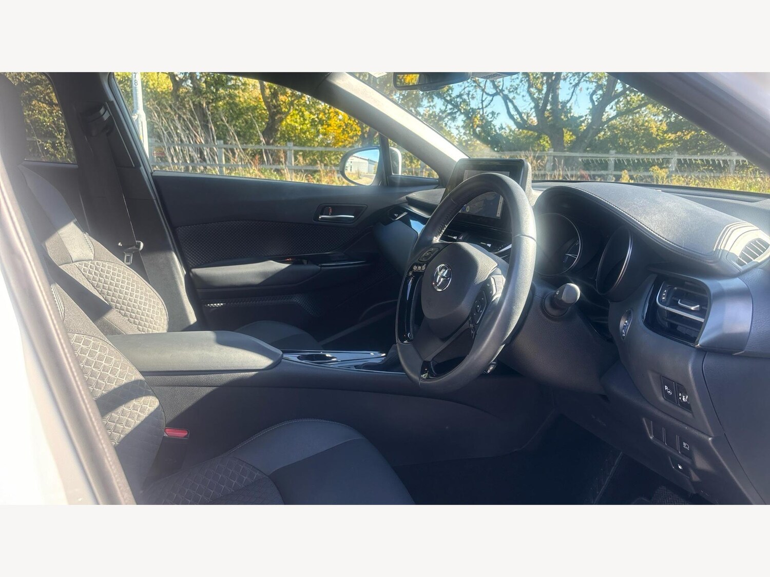 Used Toyota C-HR 2023 for sale - 76512057: Photo 13