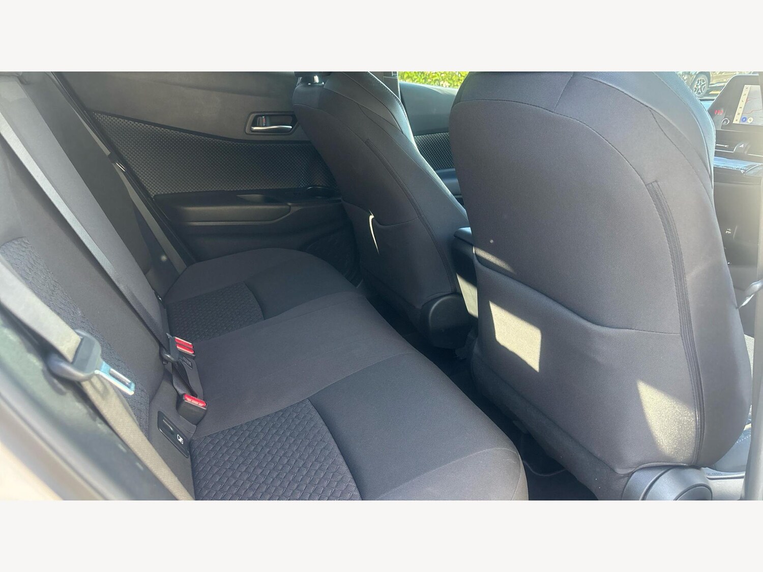 Used Toyota C-HR 2023 for sale - 76512057: Photo 14