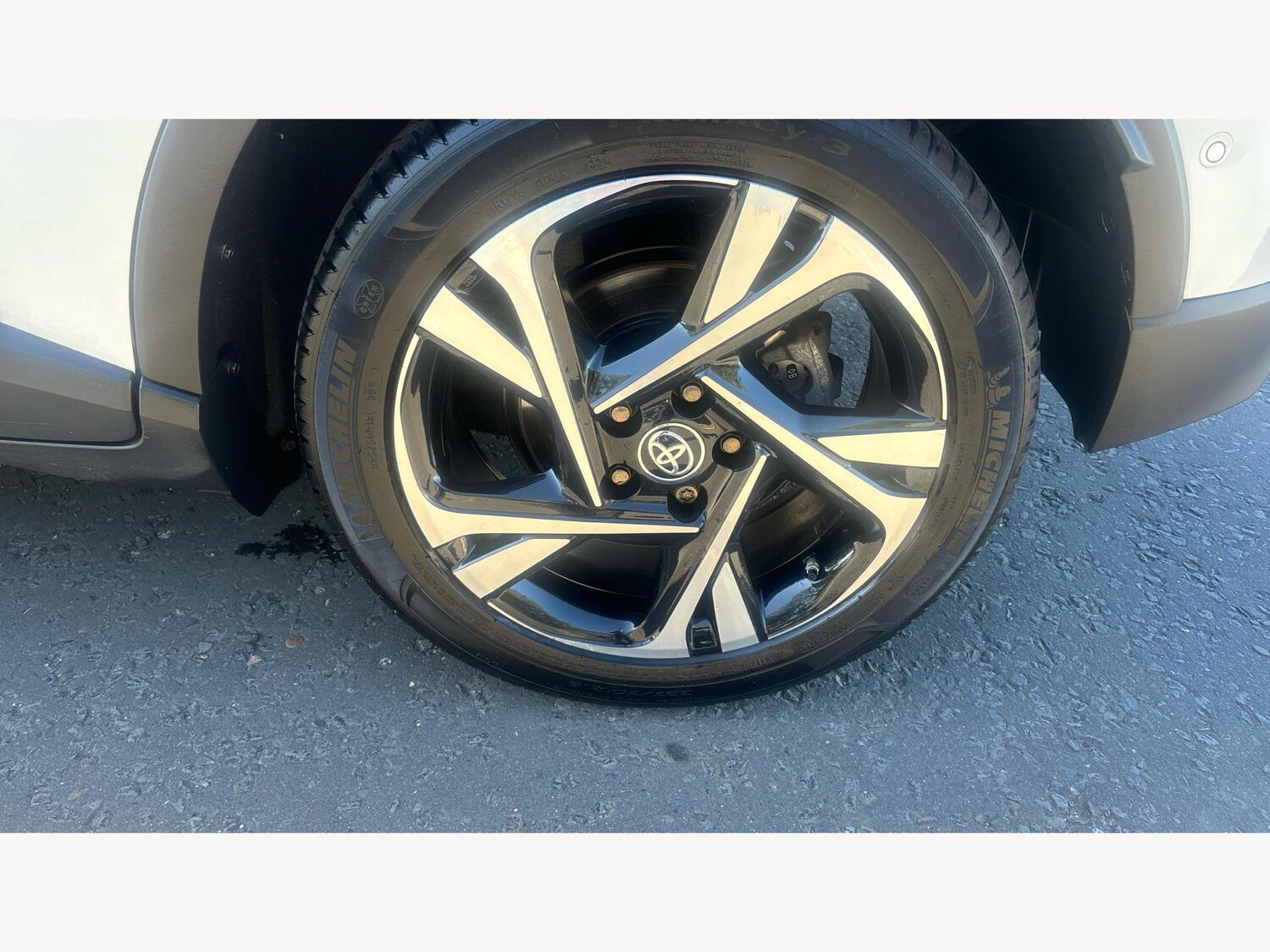 Used Toyota C-HR 2023 for sale - 76512057: Photo 29