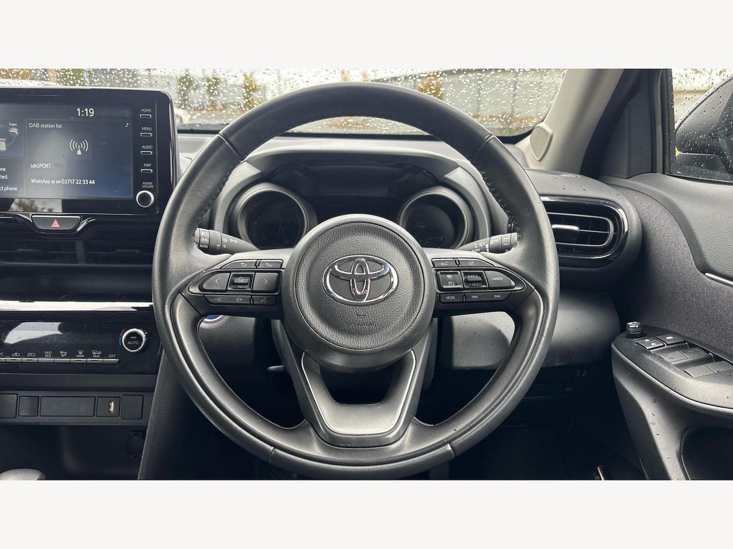 Used Toyota Yaris Cross 2023 for sale - 76432224: Photo 10