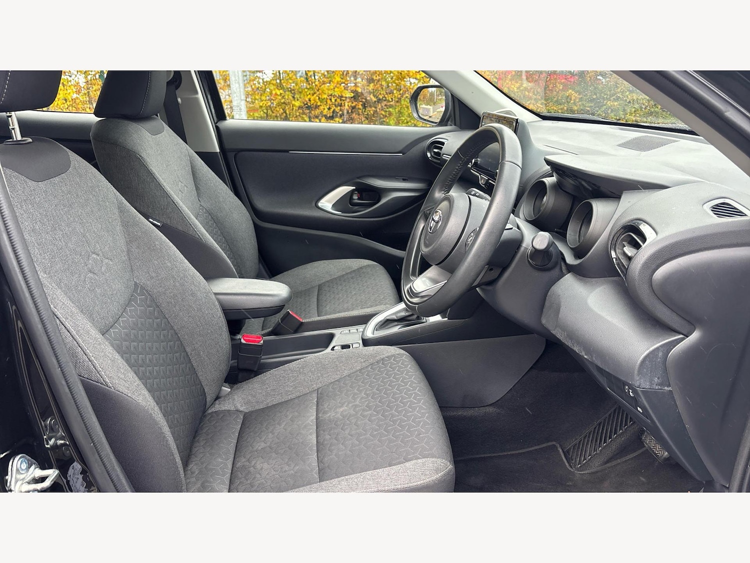 Used Toyota Yaris Cross 2023 for sale - 76432224: Photo 13