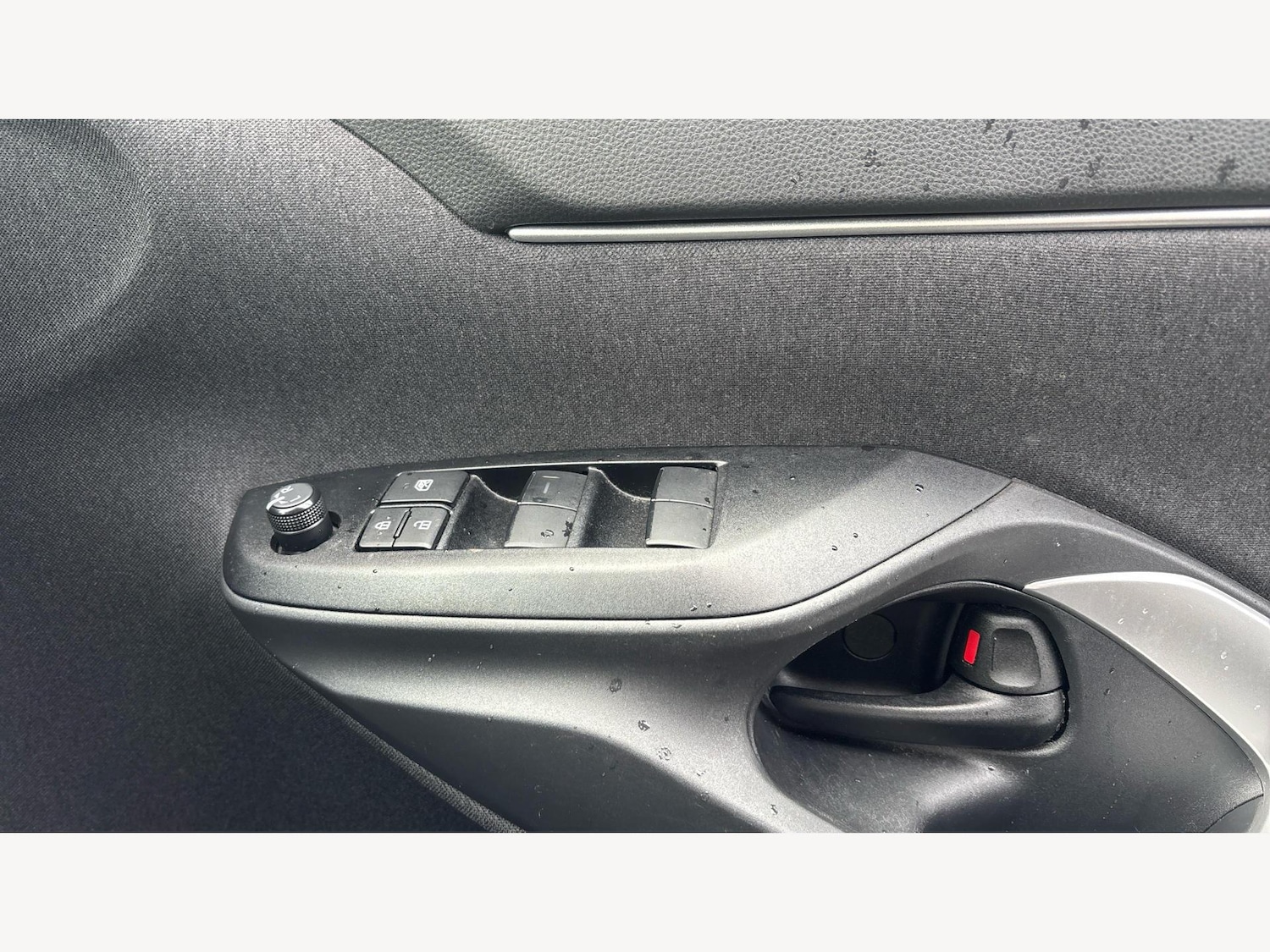 Used Toyota Yaris Cross 2023 for sale - 76432224: Photo 30