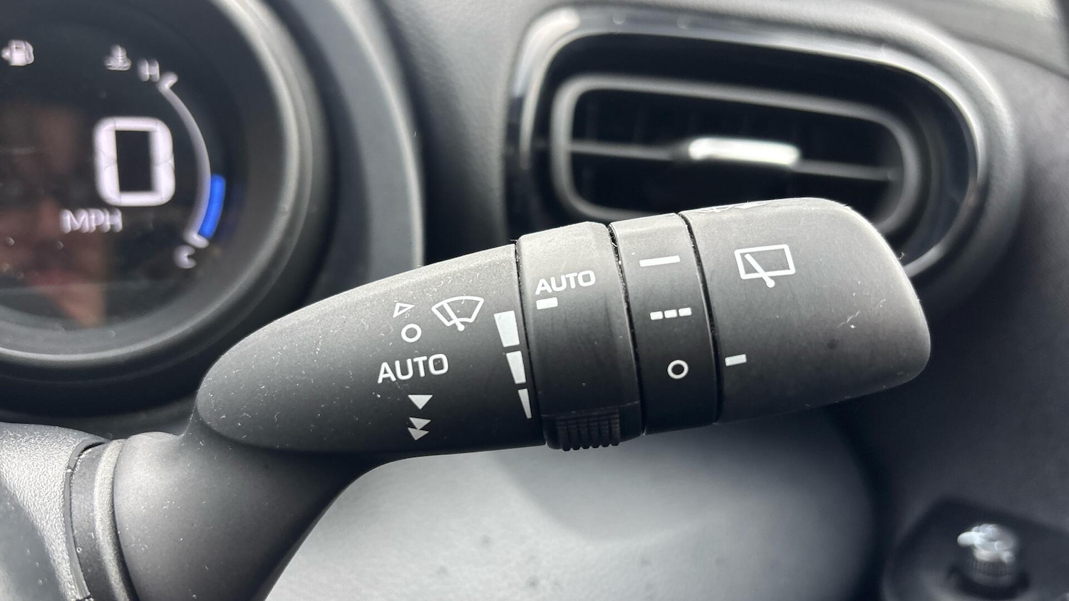 Used Toyota Yaris Cross 2023 for sale - 76432224: Photo 40