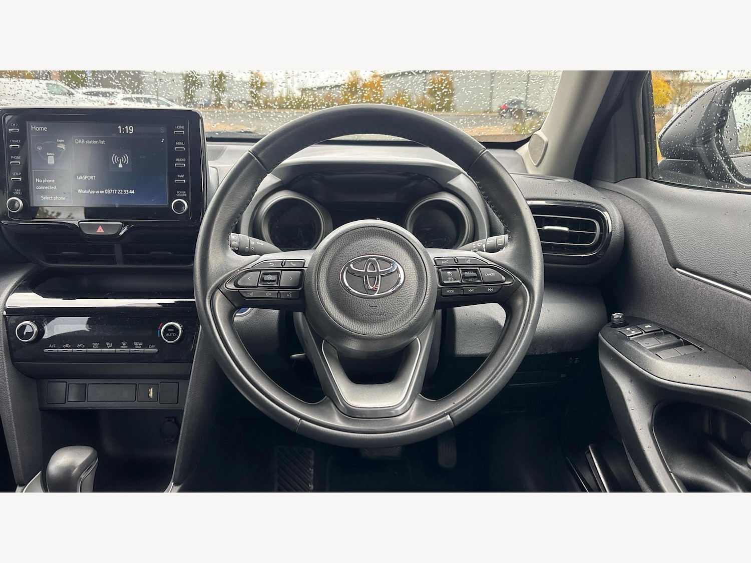 Used Toyota Yaris Cross 2023 for sale - 76432224: Photo 8