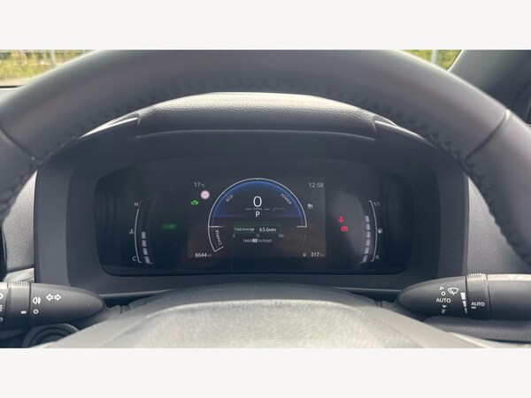 Used Toyota C-HR 2024 for sale - 75678239: Photo 11