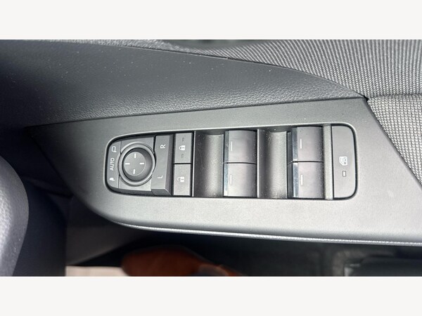 Used Toyota C-HR 2024 for sale - 75678239: Photo 26
