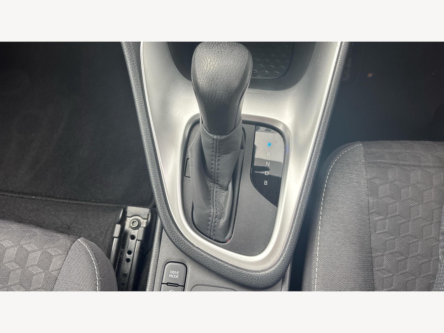 Used Toyota Yaris 2023 for sale - 76318046: Photo 29