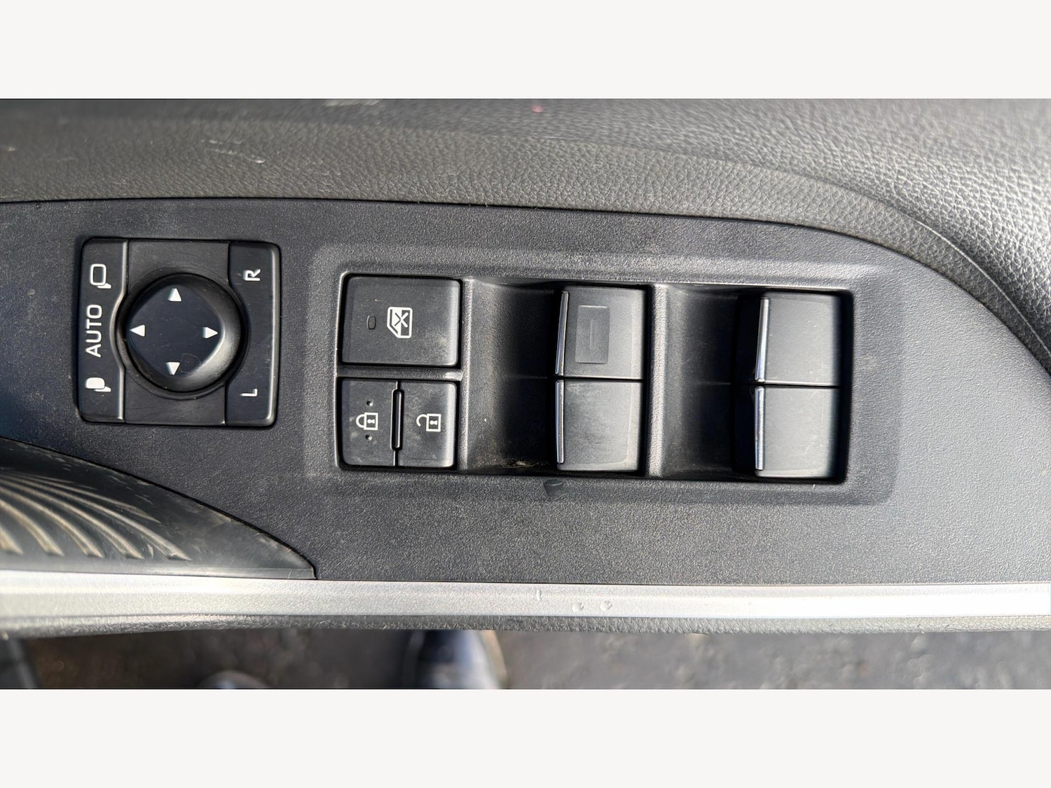 Used Toyota RAV4 2020 for sale - 77612041: Photo 31