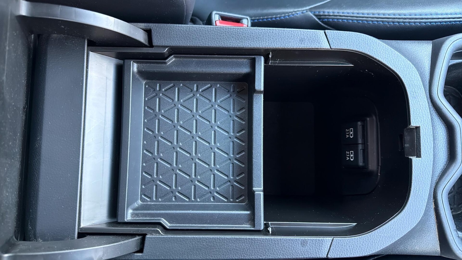 Used Toyota RAV4 2020 for sale - 77612041: Photo 40