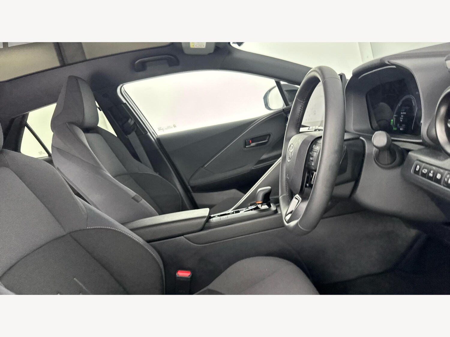 Used Toyota C-HR 2024 for sale - 76473497: Photo 13