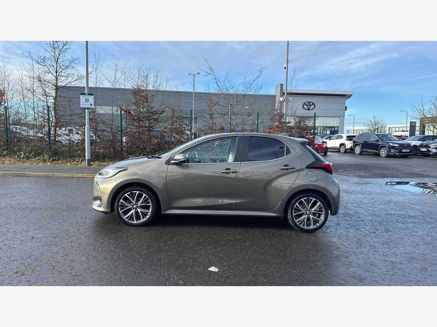 Used Toyota Yaris 2023 for sale - 77411171: Photo 19