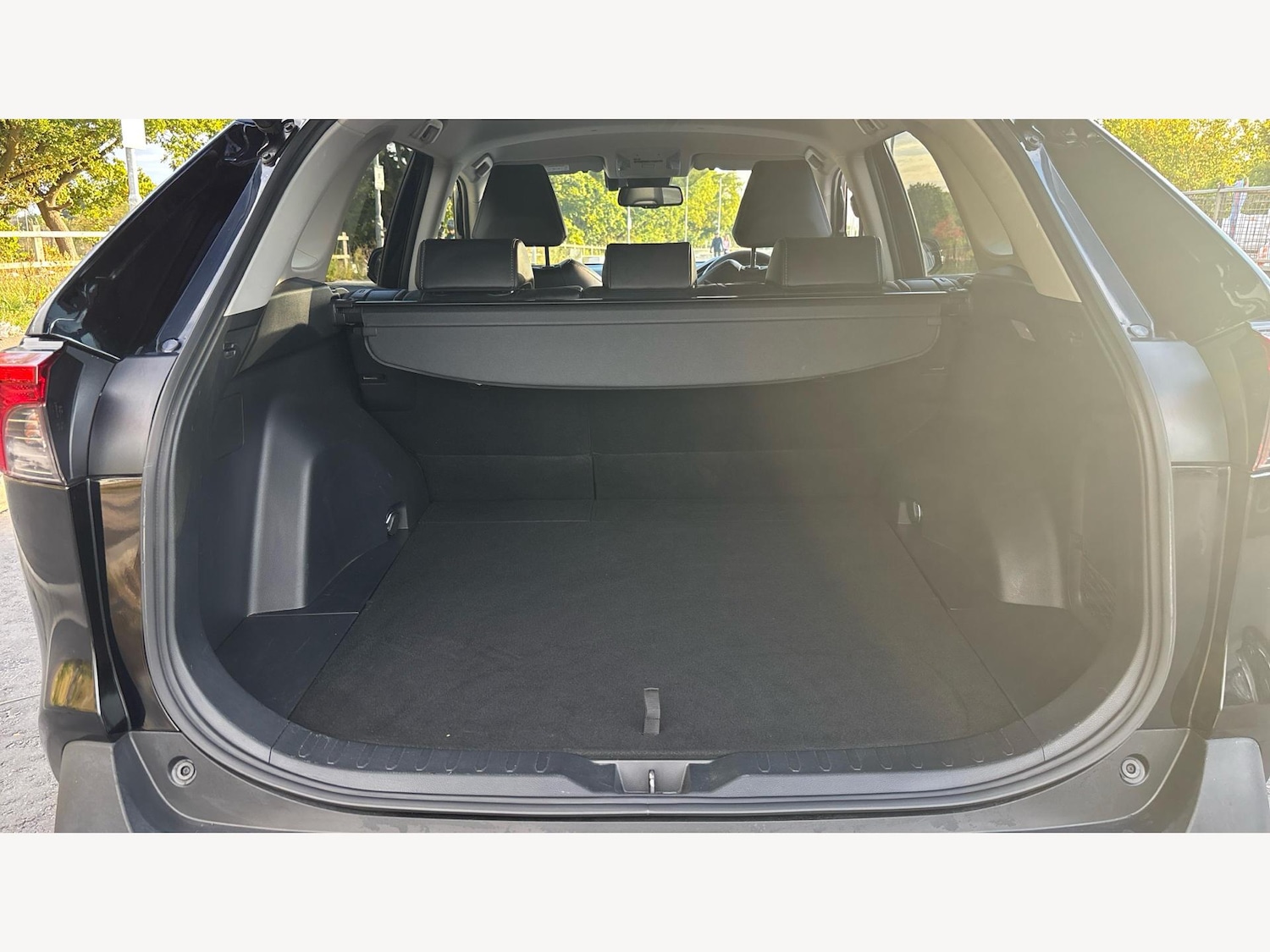 Used Toyota RAV4 2019 for sale - 76632862: Photo 16