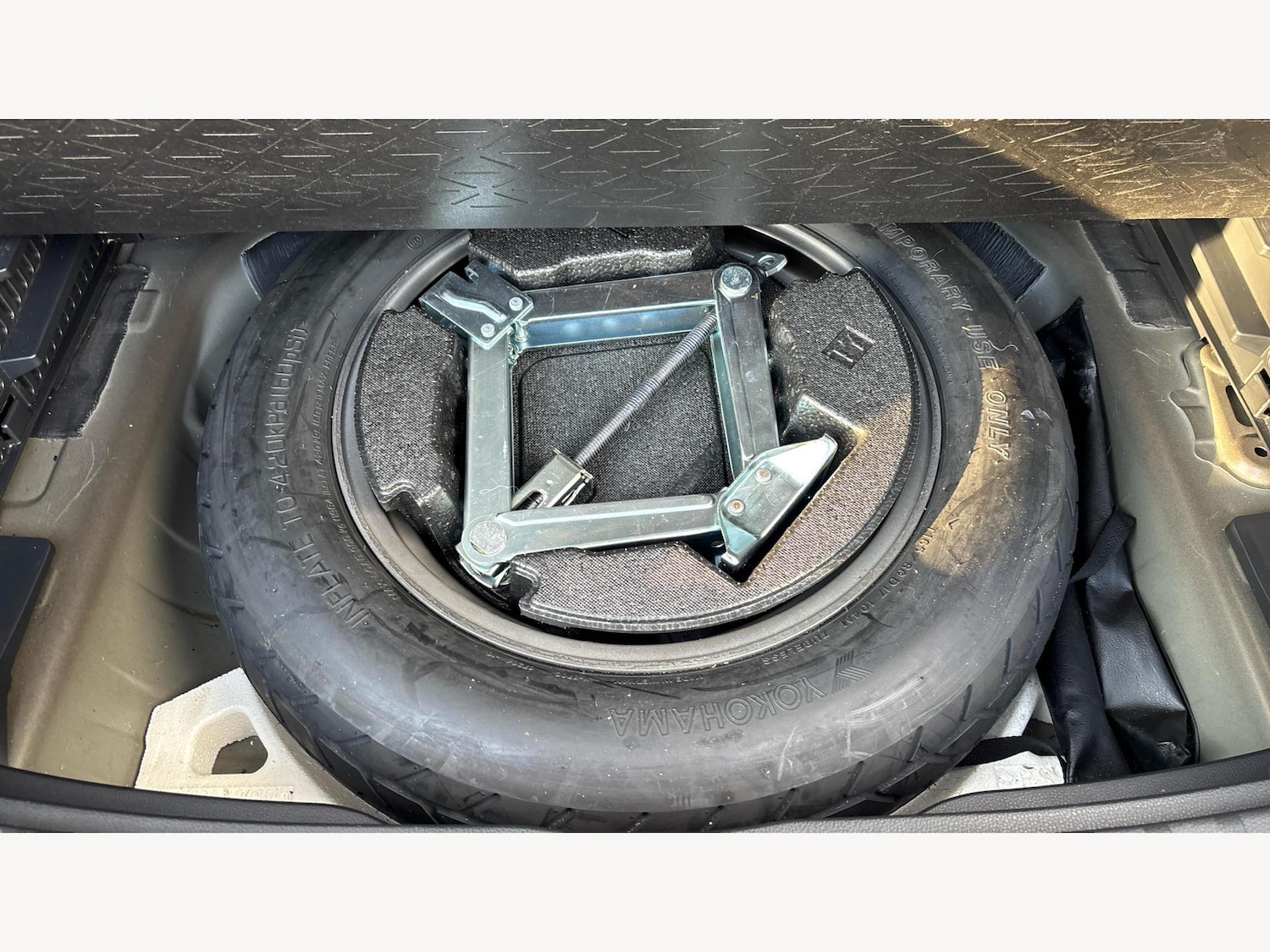 Used Toyota RAV4 2019 for sale - 76632862: Photo 28