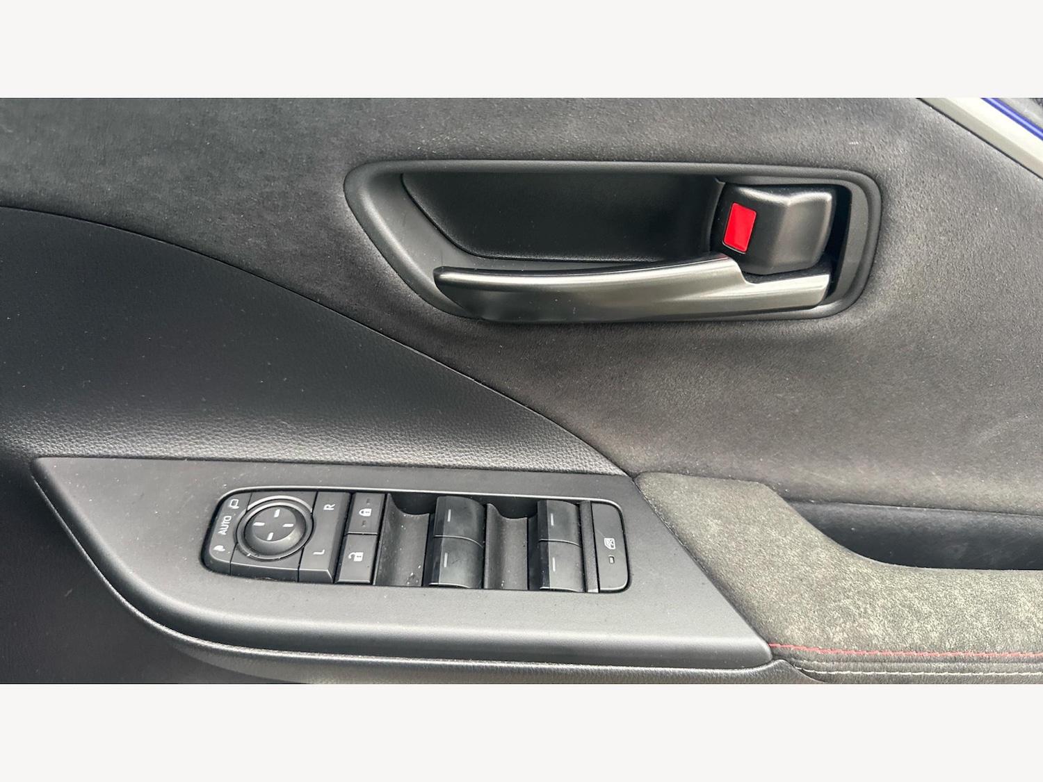 Used Toyota C-HR 2024 for sale - 77266843: Photo 23