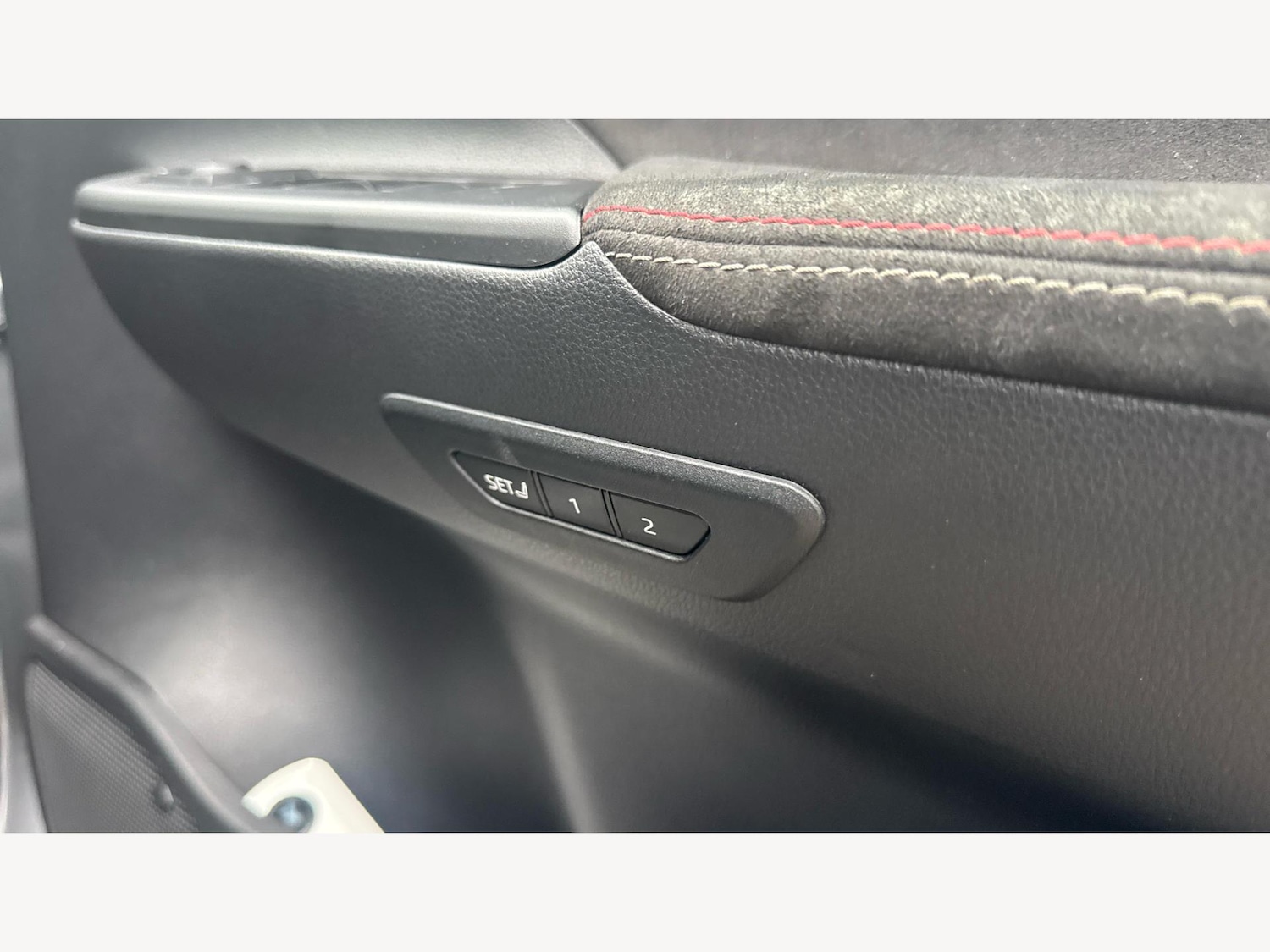 Used Toyota C-HR 2024 for sale - 77266843: Photo 24