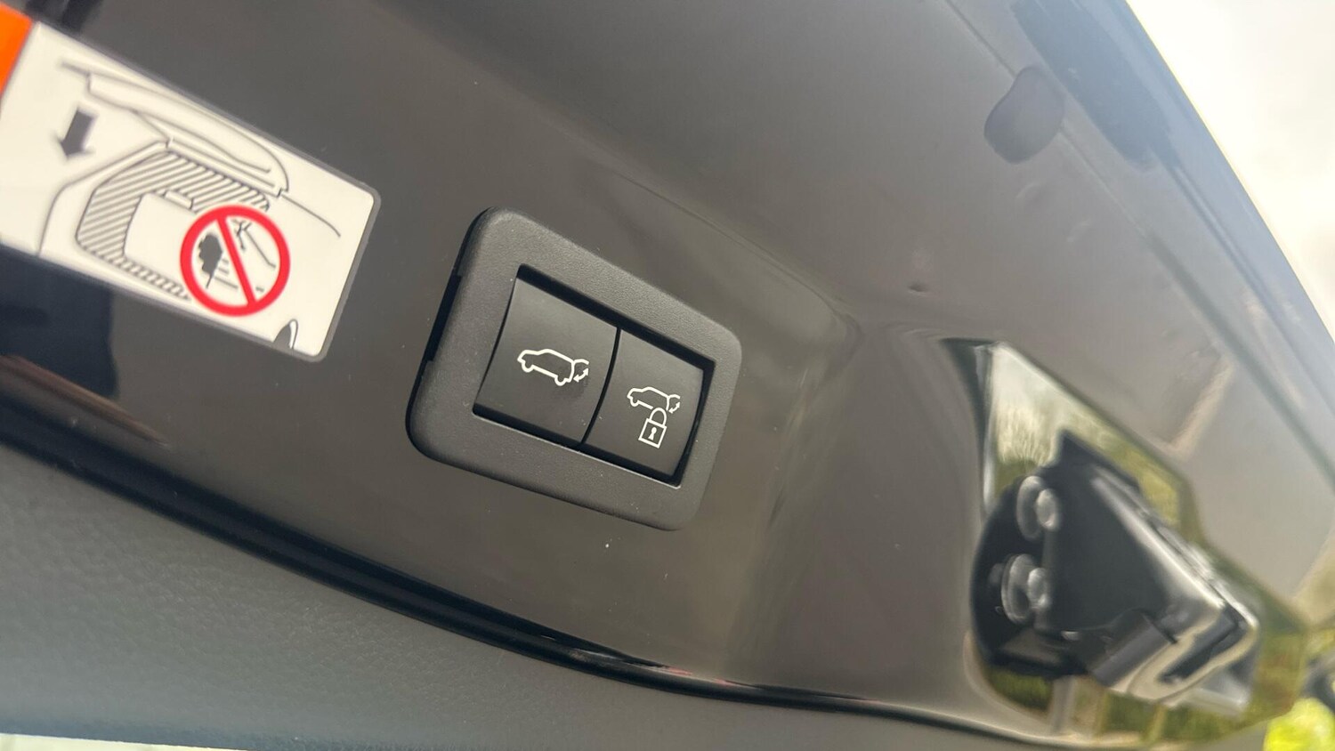 Used Toyota C-HR 2024 for sale - 77266843: Photo 32