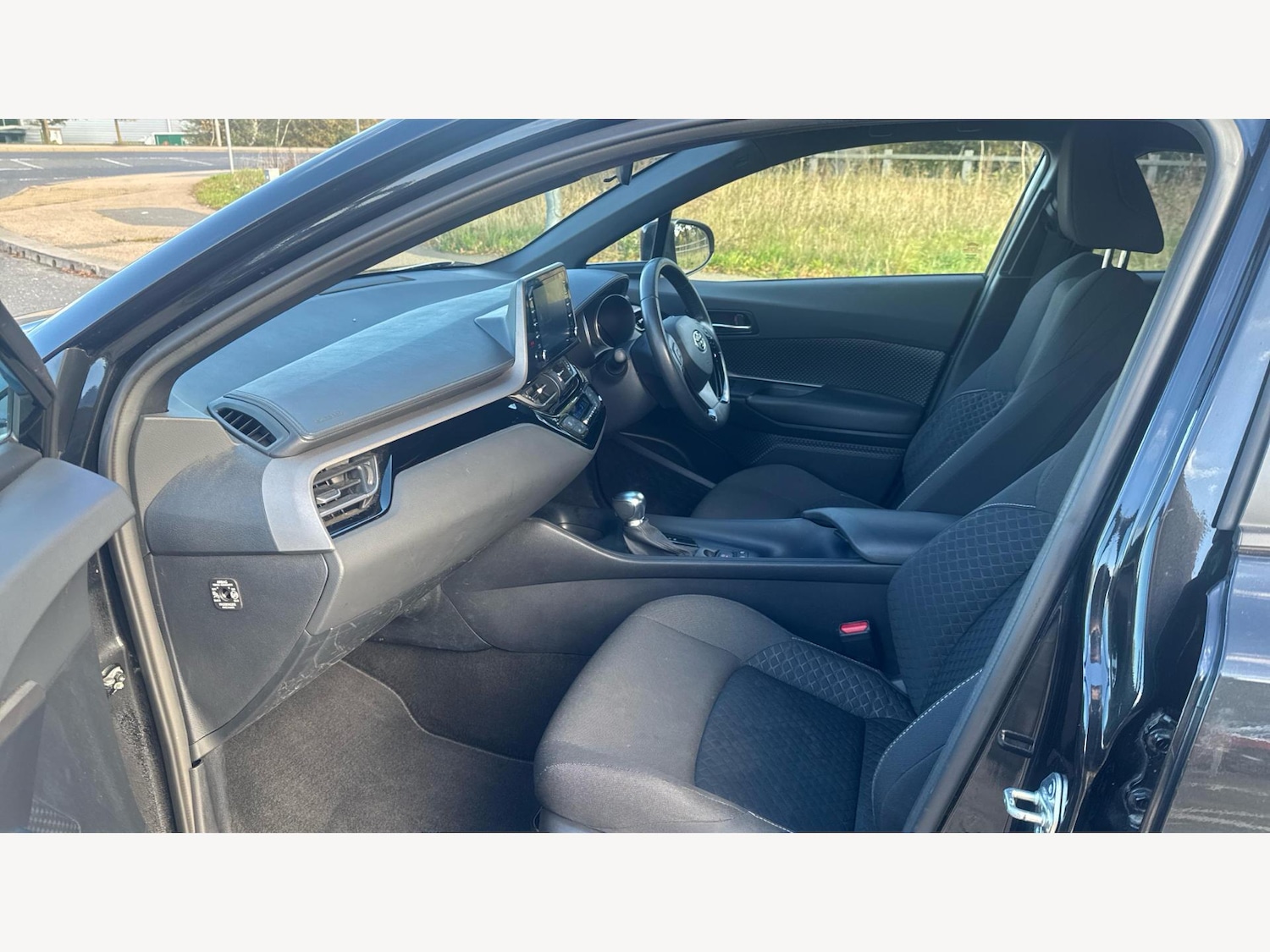 Used Toyota C-HR 2023 for sale - 76409486: Photo 12