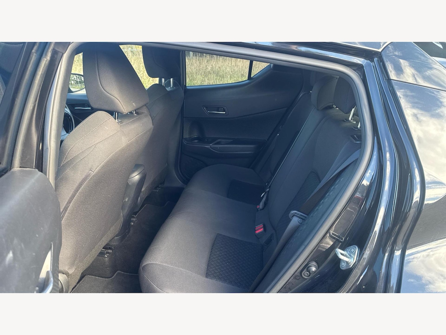 Used Toyota C-HR 2023 for sale - 76409486: Photo 15