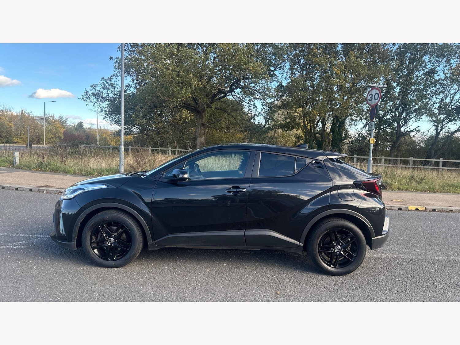 Used Toyota C-HR 2023 for sale - 76409486: Photo 19