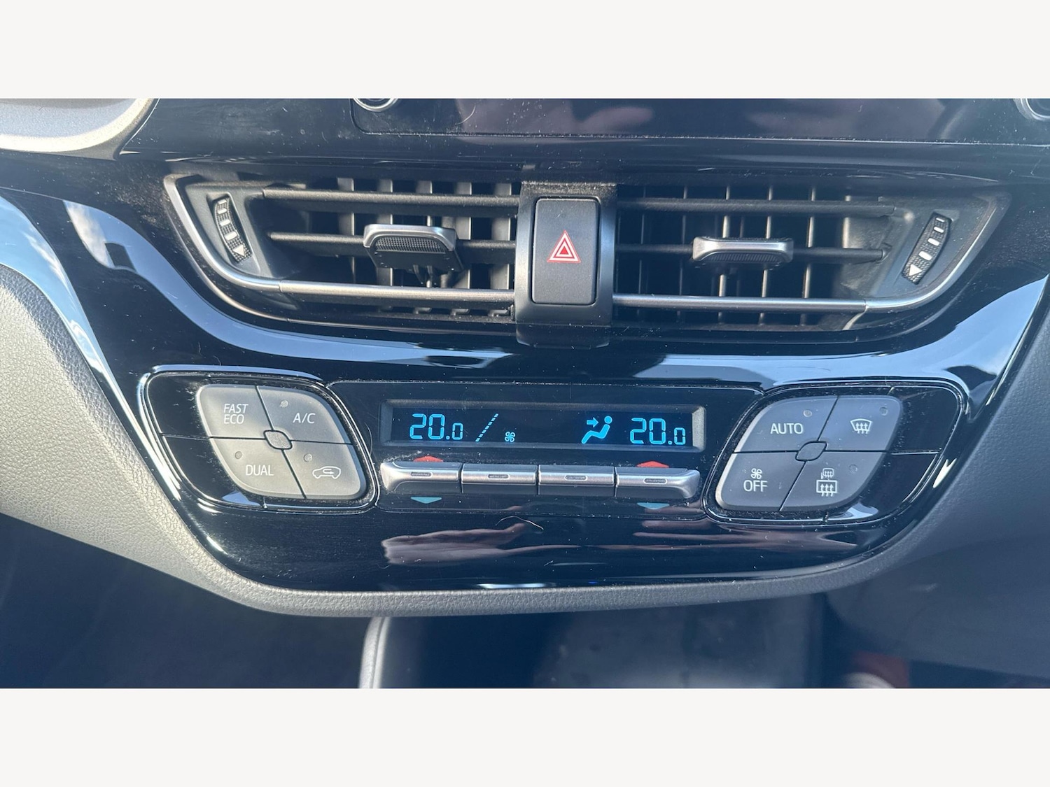 Used Toyota C-HR 2023 for sale - 76409486: Photo 29