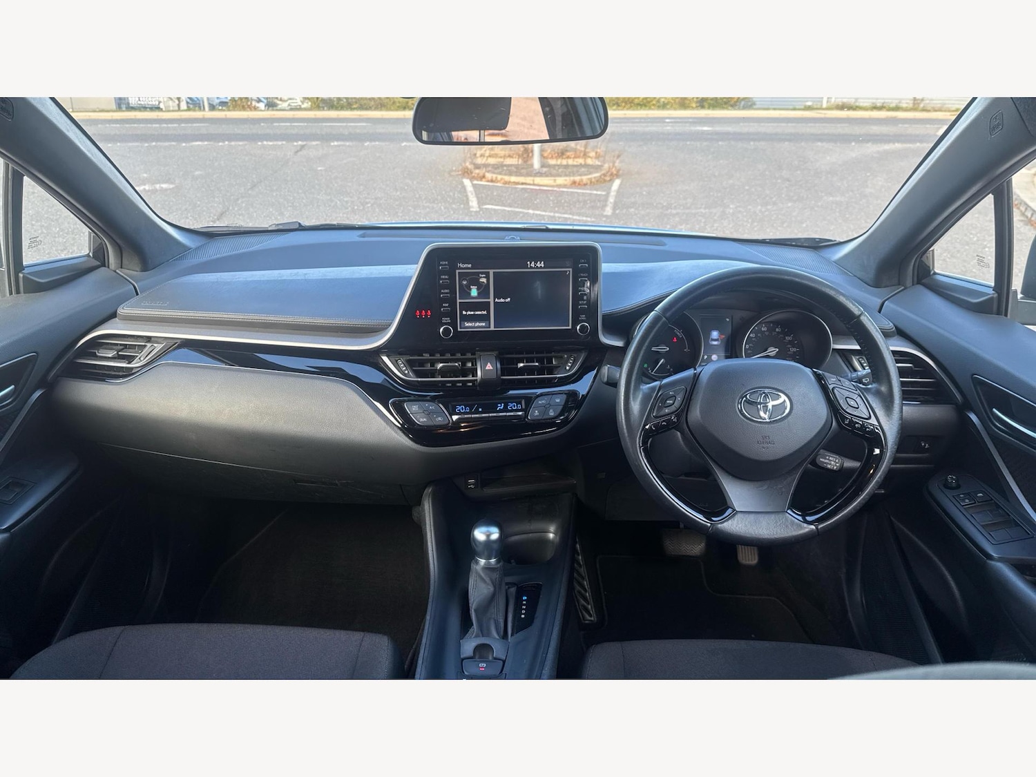 Used Toyota C-HR 2023 for sale - 76409486: Photo 7