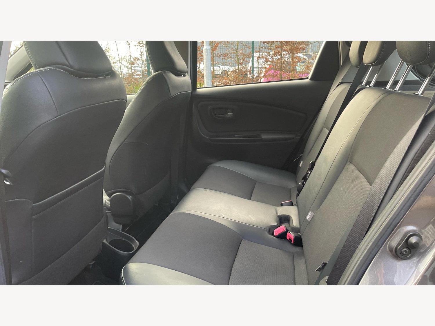 Used Toyota Yaris 2015 for sale - 77387522: Photo 15