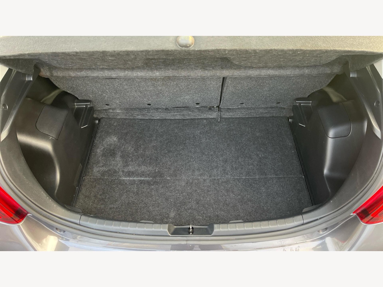 Used Toyota Yaris 2015 for sale - 77387522: Photo 16