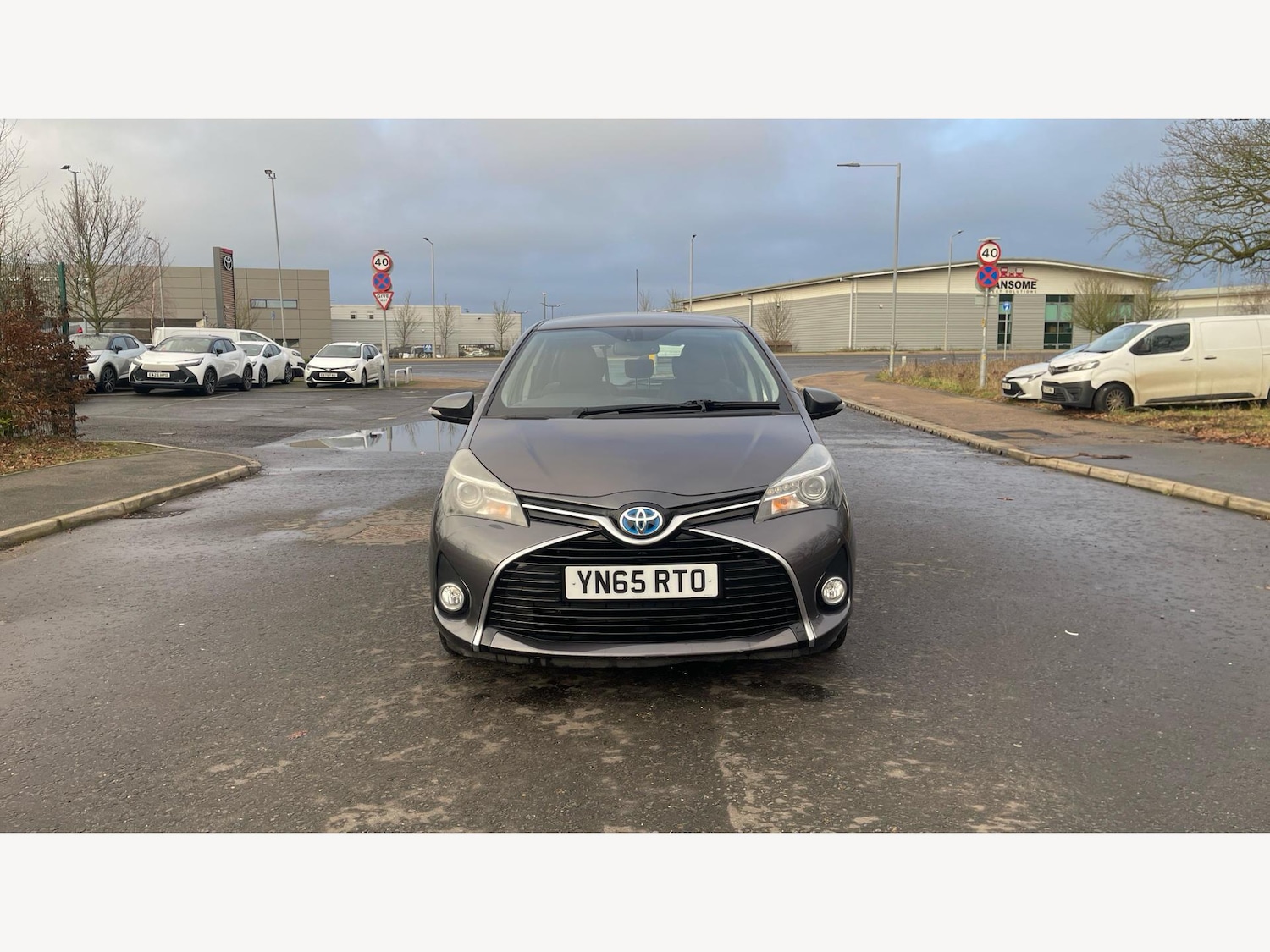 Used Toyota Yaris 2015 for sale - 77387522: Photo 17