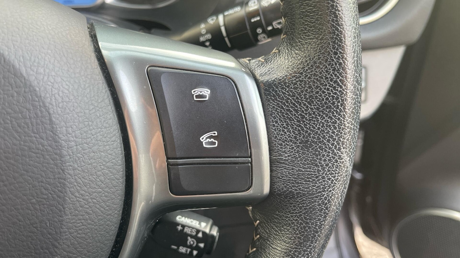 Used Toyota Yaris 2015 for sale - 77387522: Photo 33