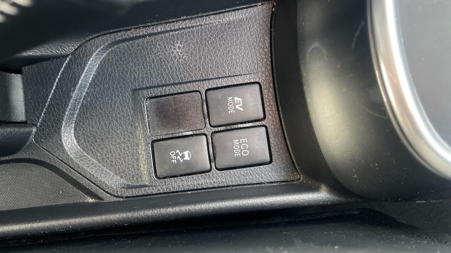 Used Toyota Yaris 2015 for sale - 77387522: Photo 40