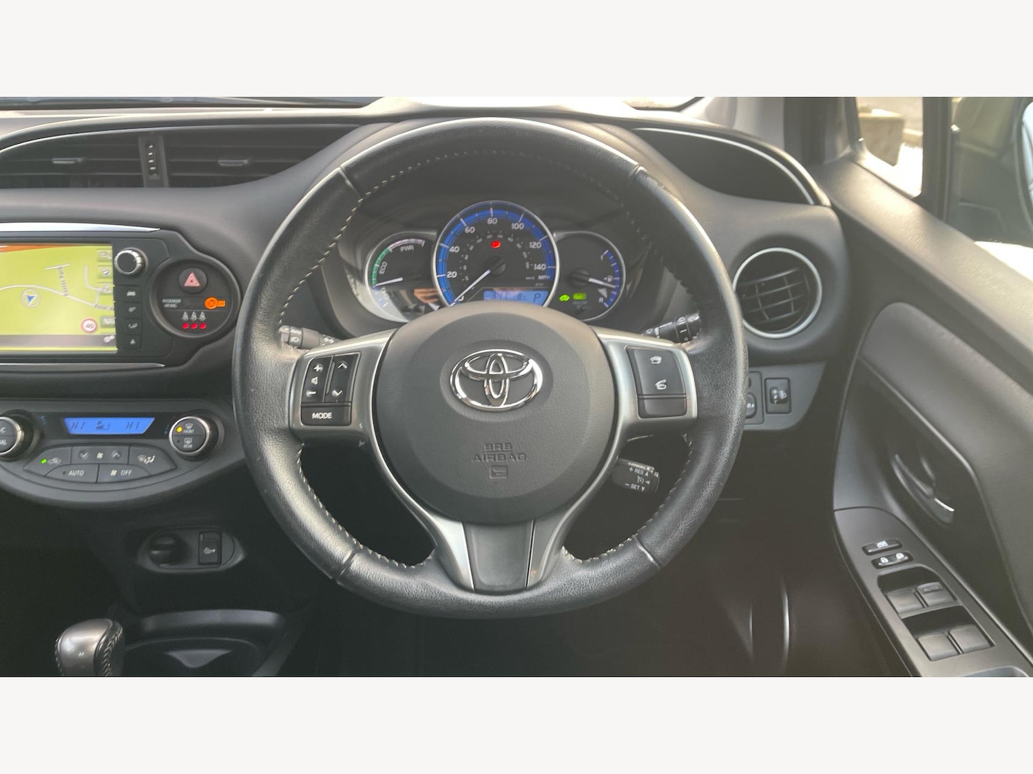 Used Toyota Yaris 2015 for sale - 77387522: Photo 8