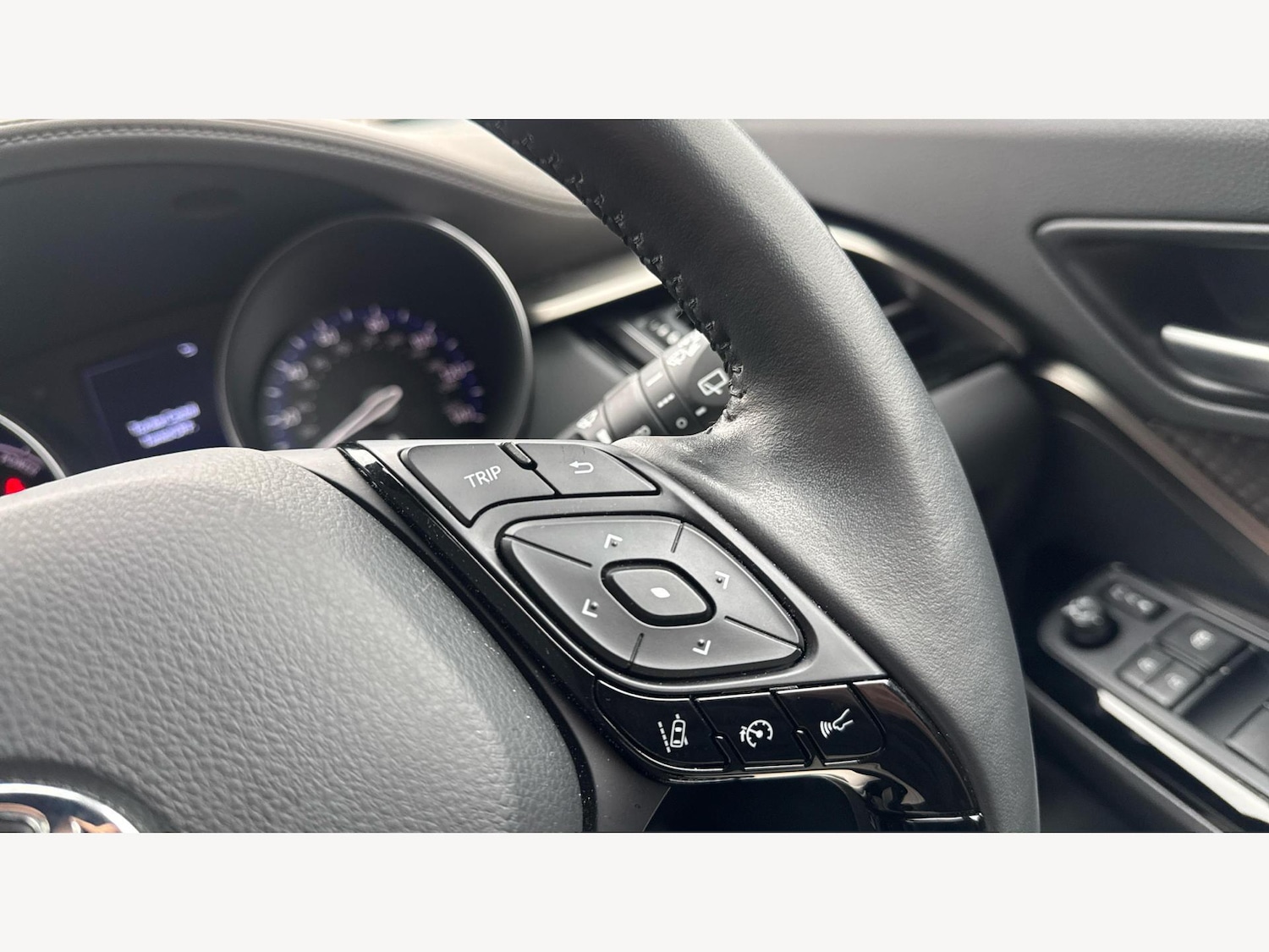 Used Toyota C-HR 2022 for sale - 76781953: Photo 24