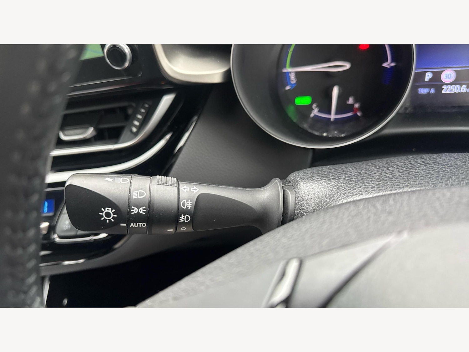 Used Toyota C-HR 2022 for sale - 76781953: Photo 31