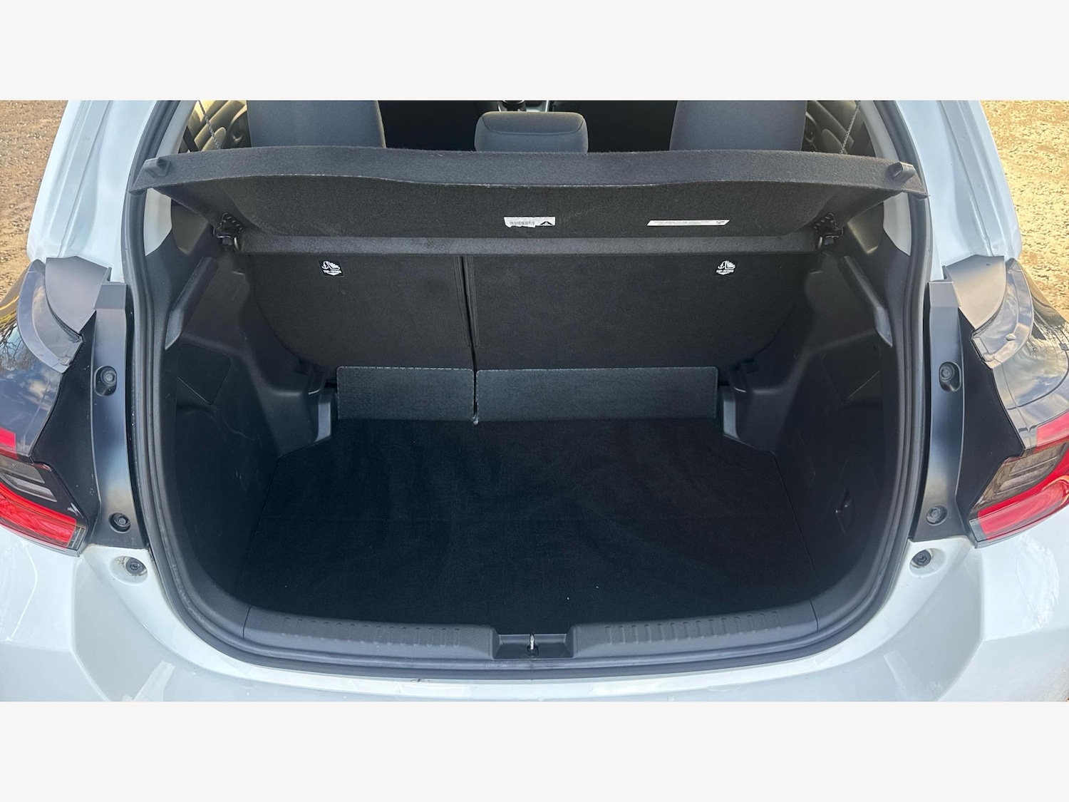 Used Toyota Yaris for sale - 77216153: Photo 16