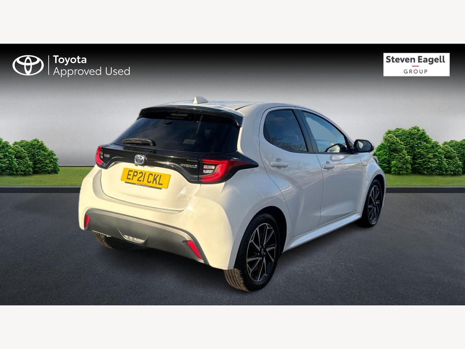 Used Toyota Yaris for sale - 77216153: Photo 2