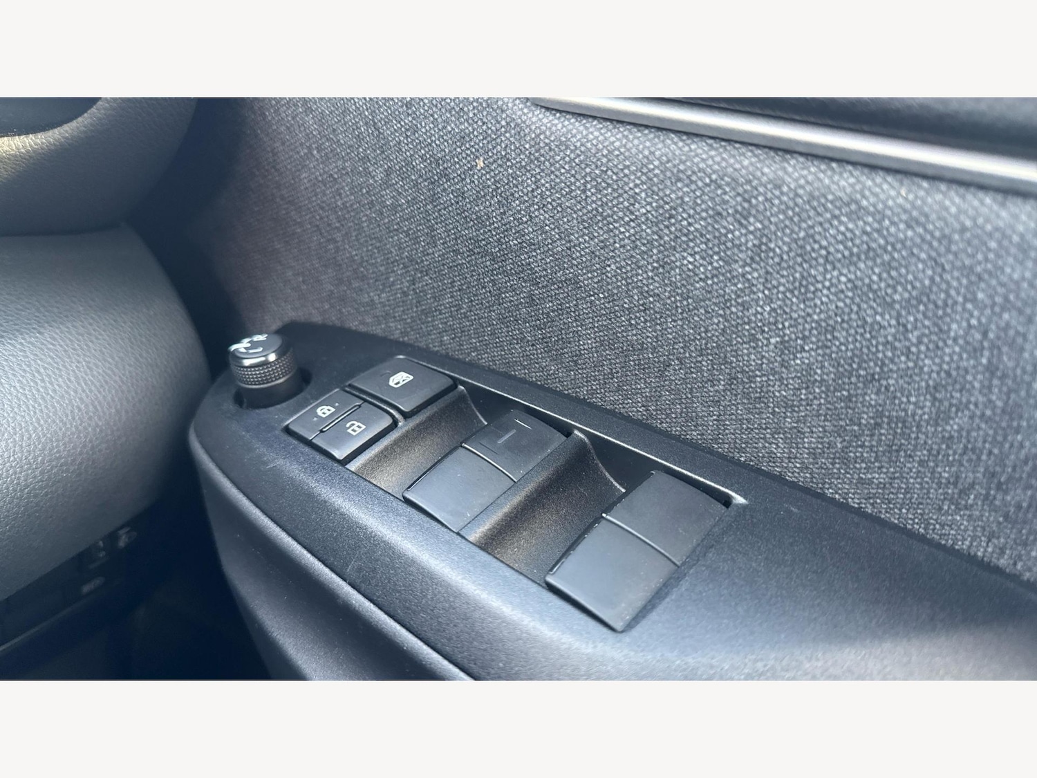 Used Toyota Yaris for sale - 77216153: Photo 26