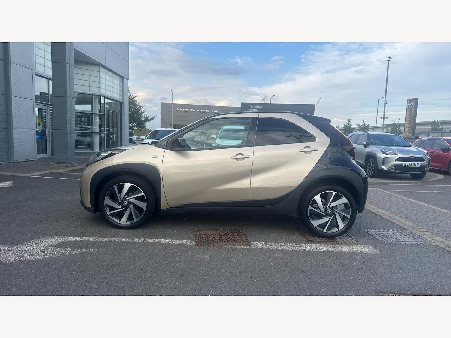 Used Toyota Aygo X 2022 for sale - 77103643: Photo 19