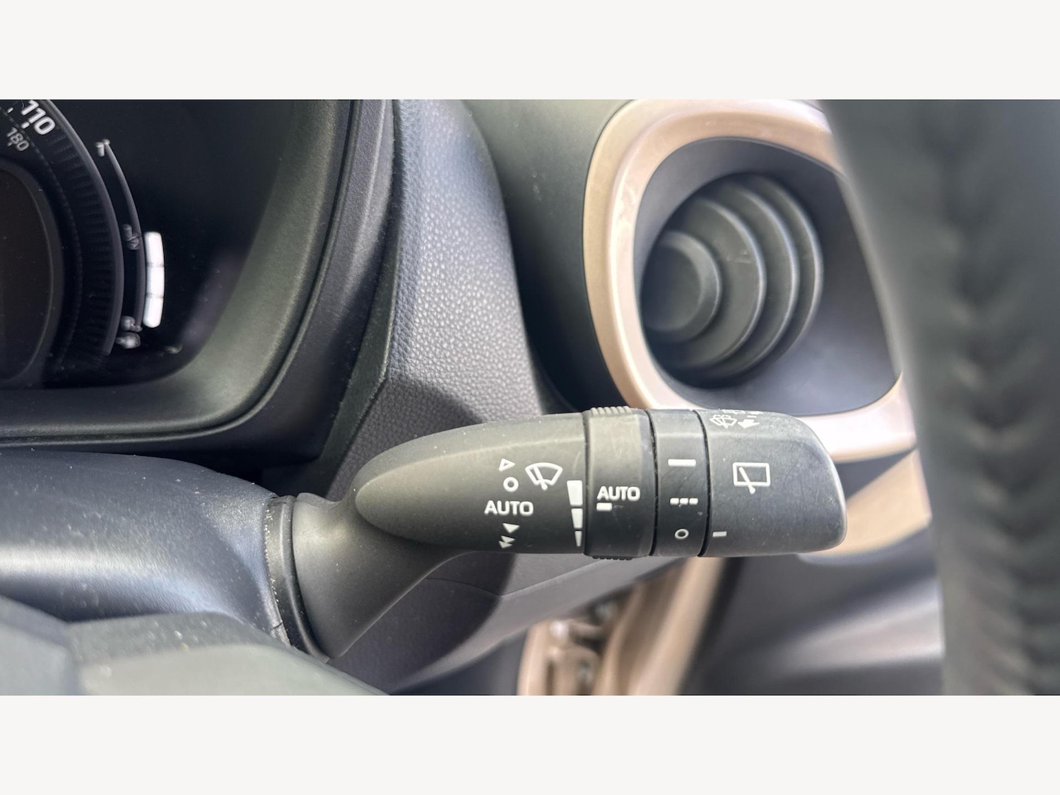 Used Toyota Aygo X 2022 for sale - 77103643: Photo 24