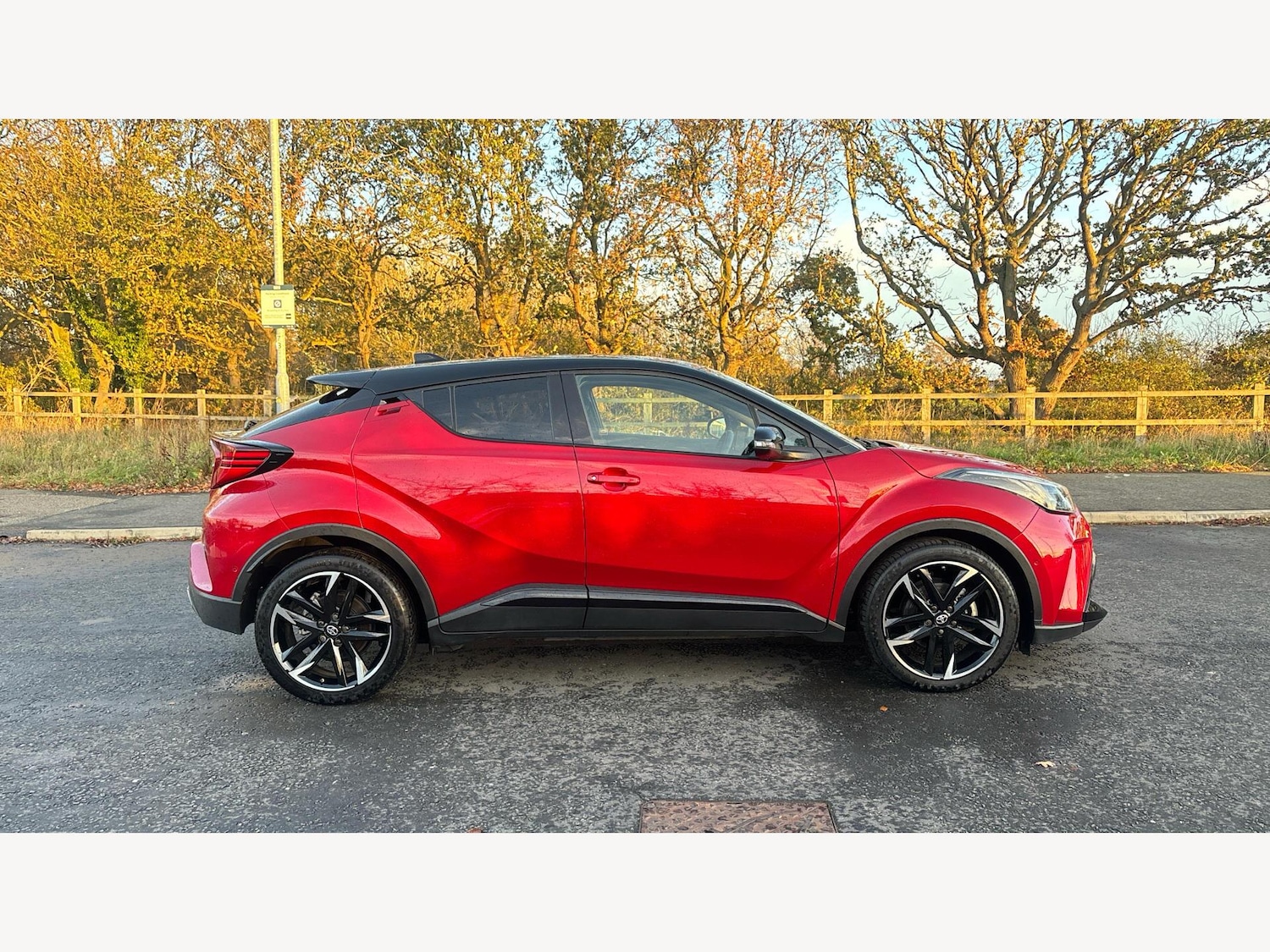Used Toyota C-HR 2023 for sale - 76689740: Photo 18