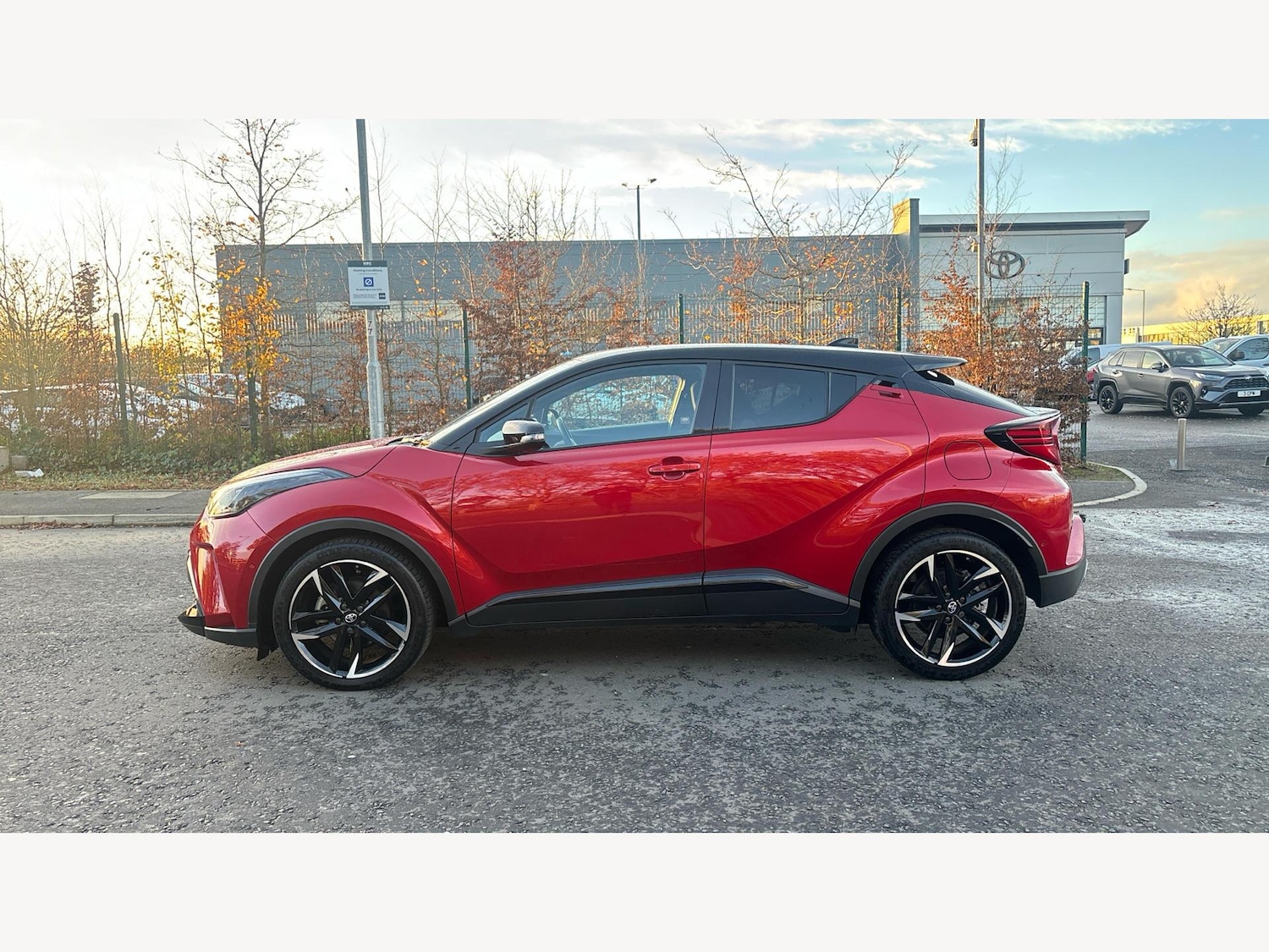 Used Toyota C-HR 2023 for sale - 76689740: Photo 19