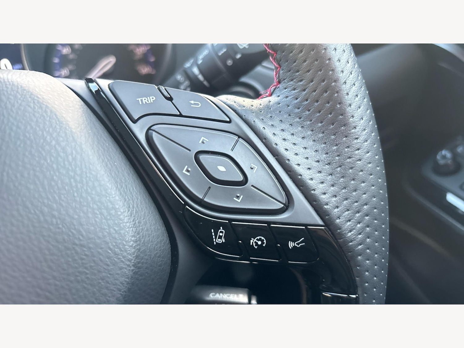 Used Toyota C-HR 2023 for sale - 76689740: Photo 28