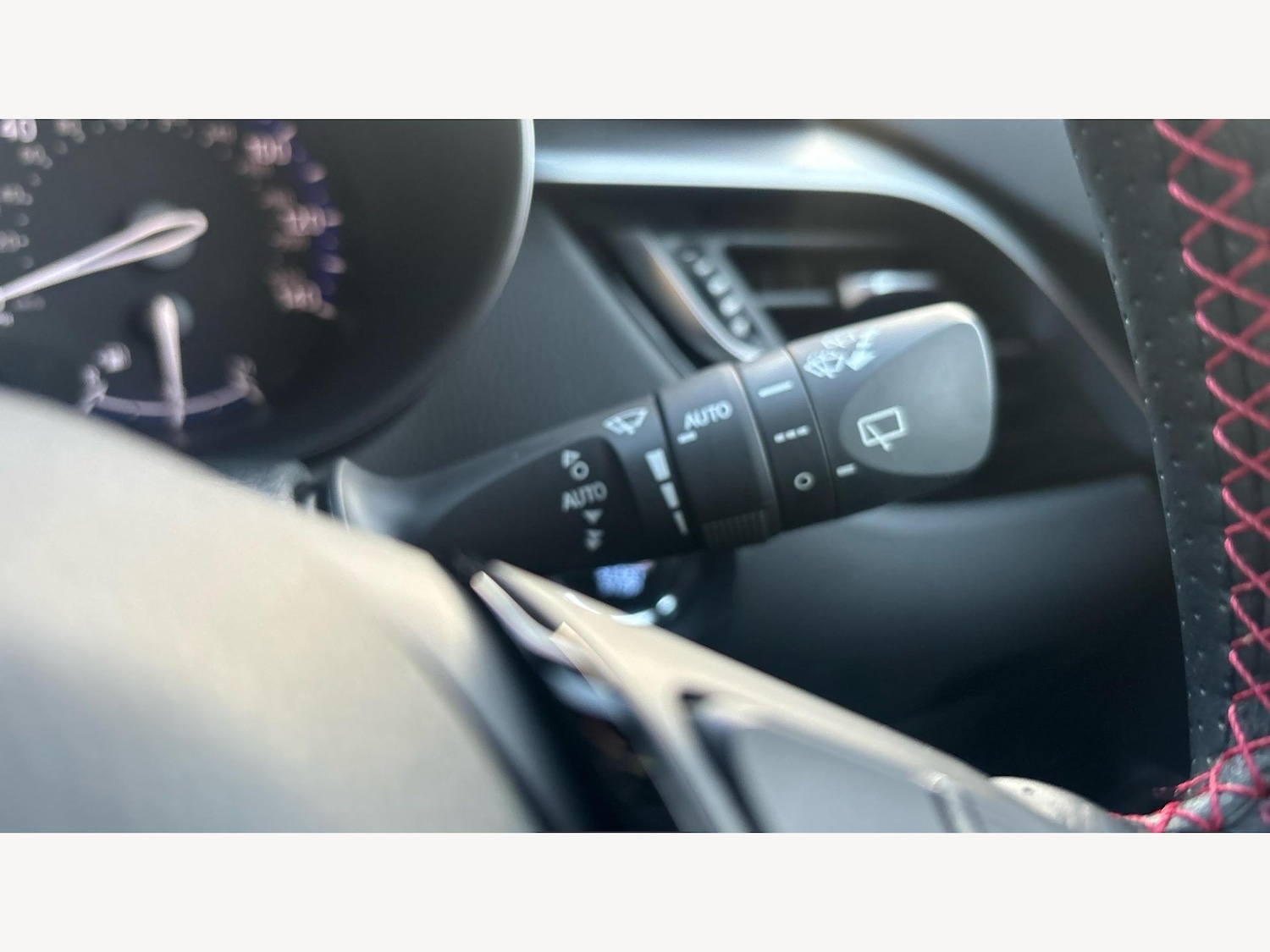 Used Toyota C-HR 2023 for sale - 76689740: Photo 30