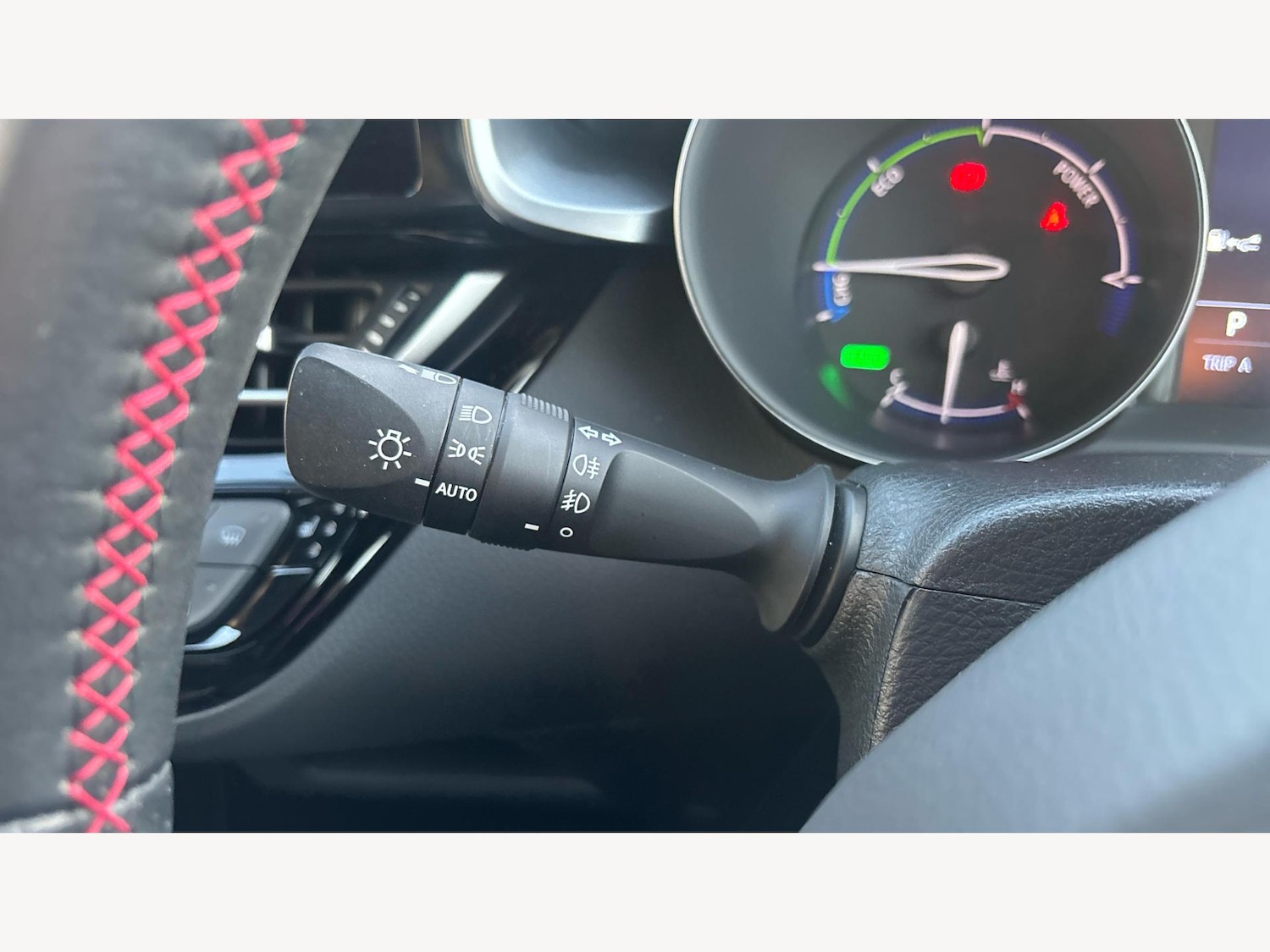 Used Toyota C-HR 2023 for sale - 76689740: Photo 32