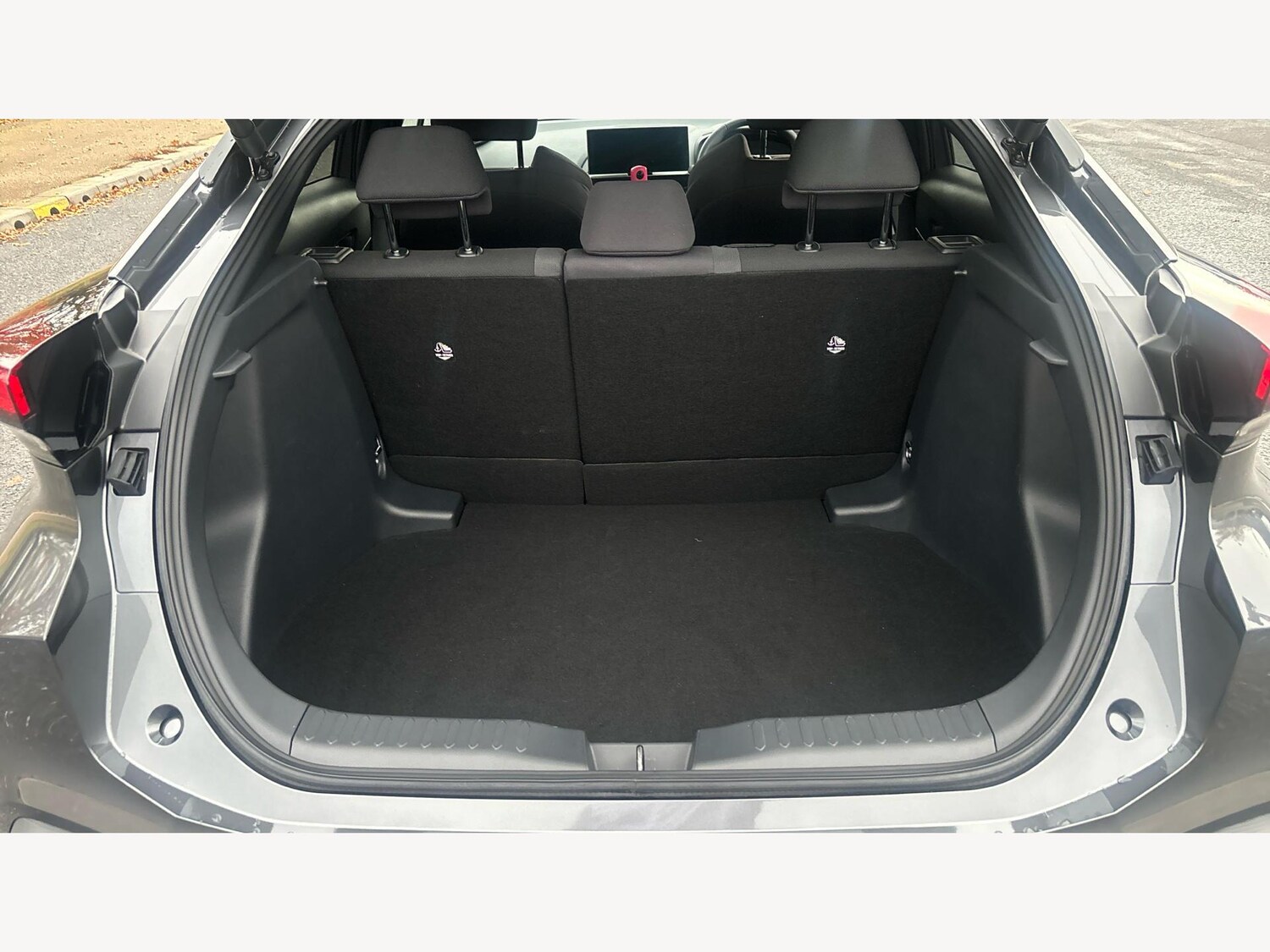 Used Toyota C-HR 2025 for sale - 77216172: Photo 16